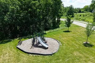 524 Wild Oak Rd, Hartland, WI 53029 - Photo 46