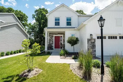 524 Wild Oak Road, Hartland, WI 53029 - Photo 1