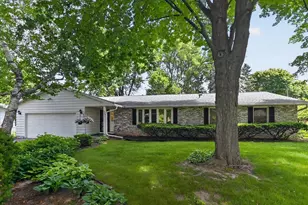 3306 Kingston Dr, Madison, WI 53713 - Photo 1