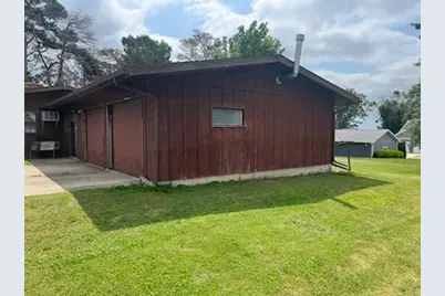 W10617 Blackhawk Trail, Fox Lake, WI 53933 - Photo 4