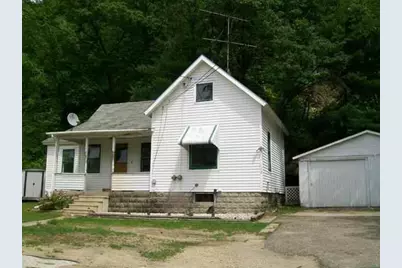 112 N East Street, Wonewoc, WI 53968 - Photo 2