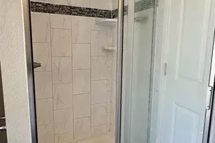 824 E Dayton St, Madison, WI 53703 - Photo 12