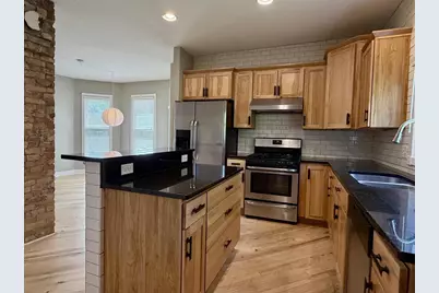 824 E Dayton Street, Madison, WI 53703 - Photo 4