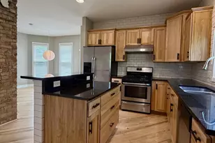 824 E Dayton St, Madison, WI 53703 - Photo 4