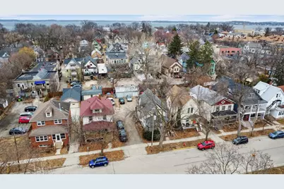 824 E Dayton Street, Madison, WI 53703 - Photo 22