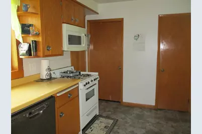 E3976 Lake Road, Hillpoint, WI 53937 - Photo 20