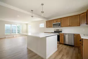 1043 Merri-Hill Dr, Oregon, WI 53575 - Photo 6