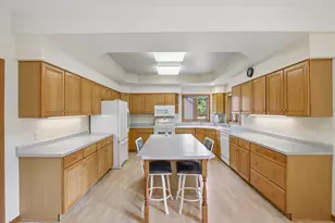 310 N High Point Rd, Madison, WI 53717 - Photo 14