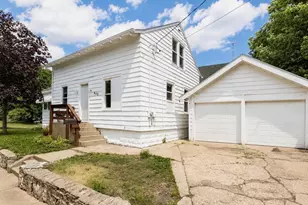 959 6th St, Beloit, WI 53511 - Photo 1