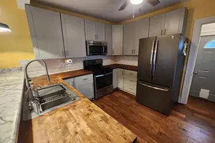508 W Rollin St, Edgerton, WI 53534 - Photo 4