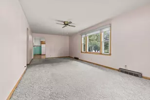 137 S Vine St, Kingston, WI 53939 - Photo 8