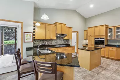 1802 Pineview Drive, Verona, WI 53593 - Photo 14