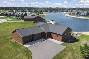 N8605 N Log Cabin Ct, New Lisbon, WI 53950 - Photo 4