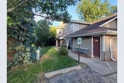 6253 Middleton Spring Drive Common, Middleton, WI 53562 - Photo 2