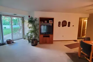6253 Middleton Spring Dr Common, Middleton, WI 53562 - Photo 4