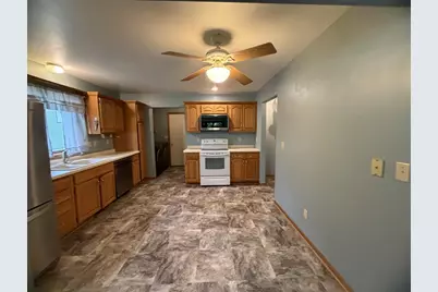 906 Prospect Avenue, Beaver Dam, WI 53916 - Photo 24