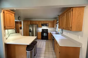 906 Prospect Ave, Beaver Dam, WI 53916 - Photo 2