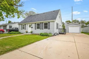 1204 E Wisconsin St, Delavan, WI 53115 - Photo 4