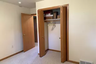 109 Elizabeth Ct, Deerfield, WI 53531 - Photo 16