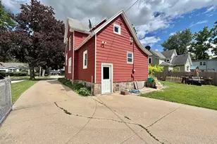 127 Weber St, Walworth, WI 53184 - Photo 6