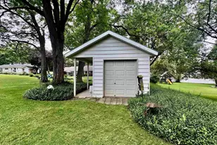 3542 Bee Ln, Beloit, WI 53511 - Photo 6