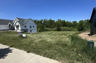 186 Savannah Pkwy, Deerfield, WI 53531 - Photo 6