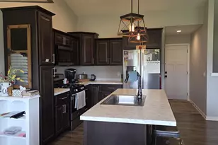 678 Westfield Ave, Janesville, WI 53536 - Photo 6