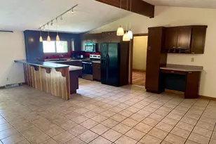 1475 Pineview Dr, Reedsburg, WI 53959 - Photo 2