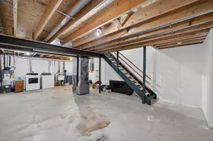 6949 Chester Dr, Madison, WI 53719 - Photo 24