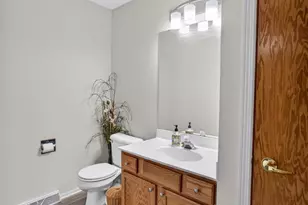 6949 Chester Dr, Madison, WI 53719 - Photo 12