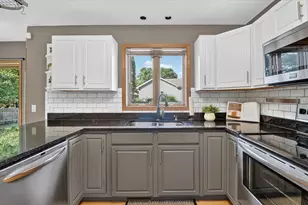 7129 Countrywood Ln, Madison, WI 53719 - Photo 10