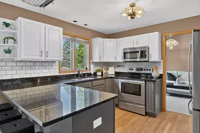 7129 Countrywood Lane, Madison, WI 53719 - Photo 12
