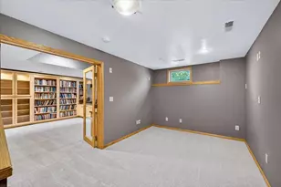 7129 Countrywood Ln, Madison, WI 53719 - Photo 30