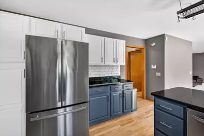 7129 Countrywood Lane, Madison, WI 53719 - Photo 14