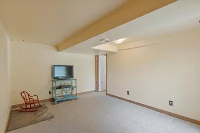 10328 W State Road 81, Beloit, WI 53511 - Photo 28