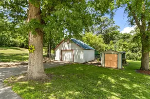 10328 W State Road 81, Beloit, WI 53511 - Photo 40