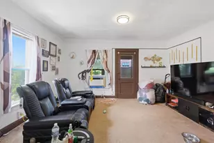 2069 Winnebago St, Madison, WI 53704 - Photo 12