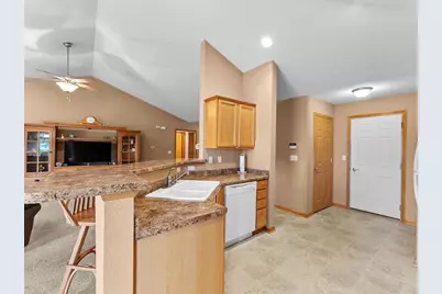 108 Sarahs Way, Sheboygan Falls, WI 53085 - Photo 8