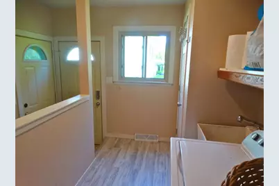 1020 Devonshire Drive, Oshkosh, WI 54902 - Photo 6