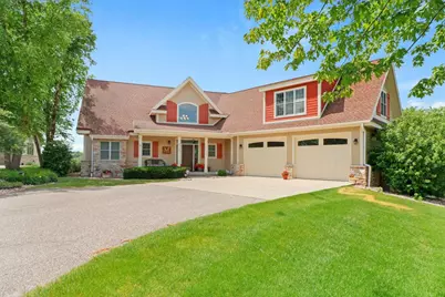 S8749 Waters Edge Way #41, Prairie Du Sac, WI 53578 - Photo 4