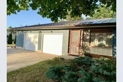 N1644 Poeppel Road, Fort Atkinson, WI 53538 - Photo 2