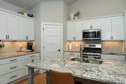 822 Ronald Overlook, Waunakee, WI 53597 - Photo 10