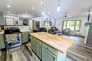 N7590 Island Dr, Pardeeville, WI 53954 - Photo 4