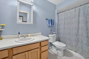 12980 W Bluemound Rd, Elm Grove, WI 53122 - Photo 24