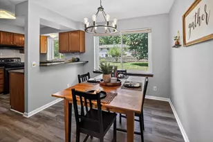 5414 Brookshire Ln, Madison, WI 53714 - Photo 8