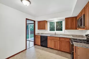 3907 Patrick Henry Way, Middleton, WI 53562 - Photo 12