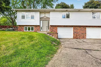 3907 Patrick Henry Way #3907, Middleton, WI 53562 - Photo 1