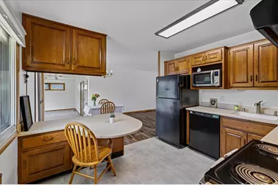 33 Belmont Road, Madison, WI 53714 - Photo 12