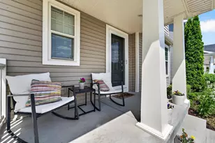 428 Sugar Maple Ln, Madison, WI 53593 - Photo 2