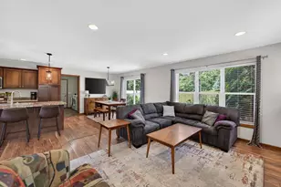 428 Sugar Maple Ln, Madison, WI 53593 - Photo 4